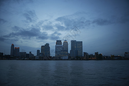 伦敦加那利码头夜景图片