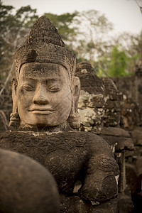 南门吴哥暹粒柬埔寨印度支那亚洲的雕塑图片