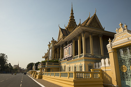 路边寺庙金柬埔寨印度支那亚洲图片