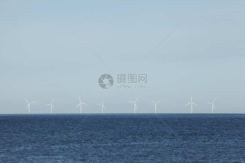 海平线风力涡轮机图片