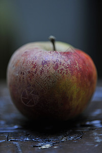 一个苹果的特写图片