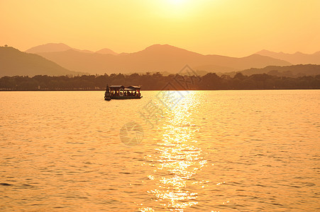 杭州湖上的日落图片