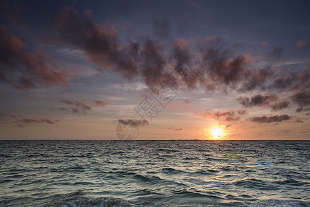海洋上的日出图片