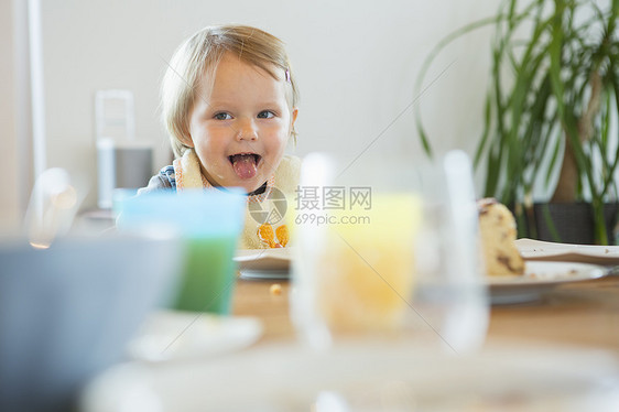 茶桌女幼儿图片