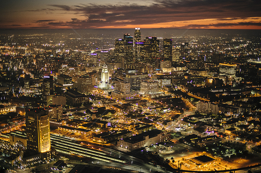 美国加利福尼亚州洛杉矶航拍夜景图片