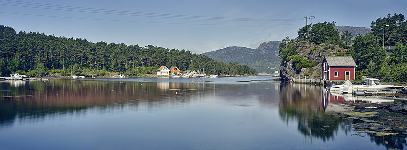 挪威莫斯泰汉夫湾和村庄全景图片