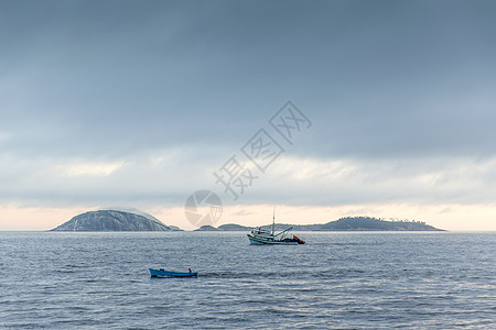 巴西里约热内卢卡加拉斯群岛海洋渔船图片