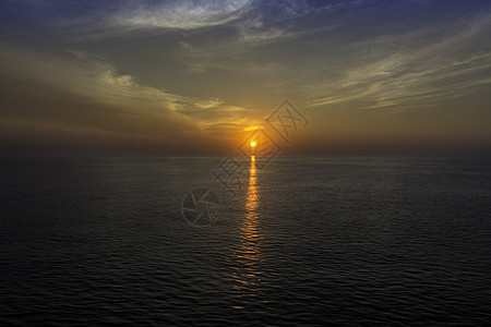 墨西哥湾佛罗里达海平面的日出图片