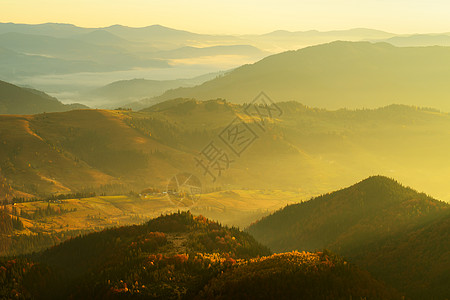 乌克兰伊凡诺弗兰科夫斯克地区喀尔巴阡山脉图片