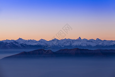 高山地貌瑞士蒂契诺蒙特热罗索的黎明图片
