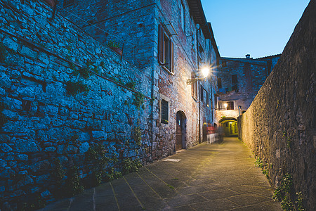 意大利锡耶纳瓦尔德萨的小巷图片