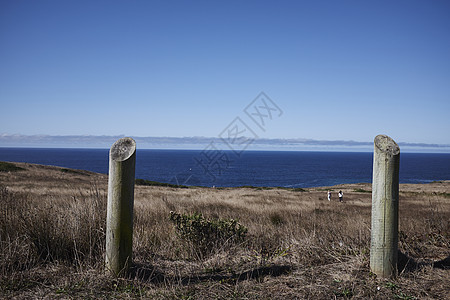 美国加利福尼亚州海岸两处围栏哨所图片