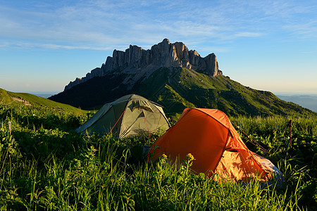 俄罗斯阿迪盖亚高加索山脉自然公园的帐篷图片