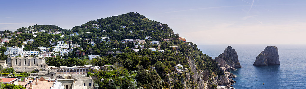 意大利阿马尔菲海岸卡普里面悬崖和岩石图片