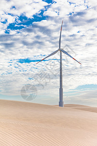 巴西塞阿拉省塔伊巴沙漠丘风力涡轮机图片
