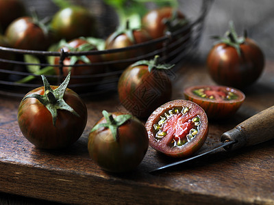 新鲜有机水果绿老虎番茄图片