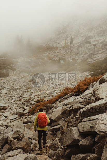 美国加利福尼亚州塞科公园的背包旅行者图片