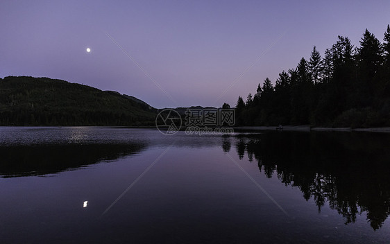 加拿大不列颠哥伦比亚省霍恩湖夜间图片