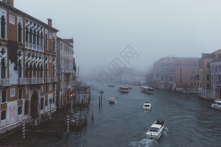 意大利威尼斯的迷雾运河图片