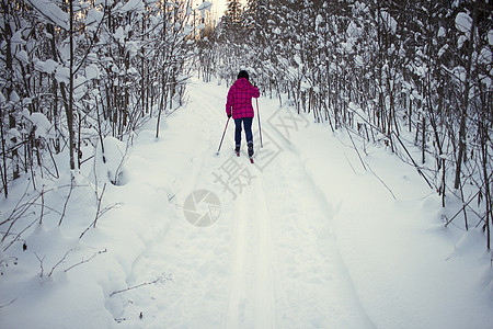 少女滑雪俄罗斯丘索沃图片