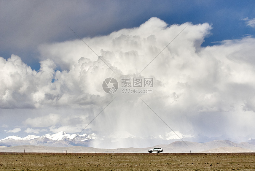 奈穆库奥项的远山景象图片