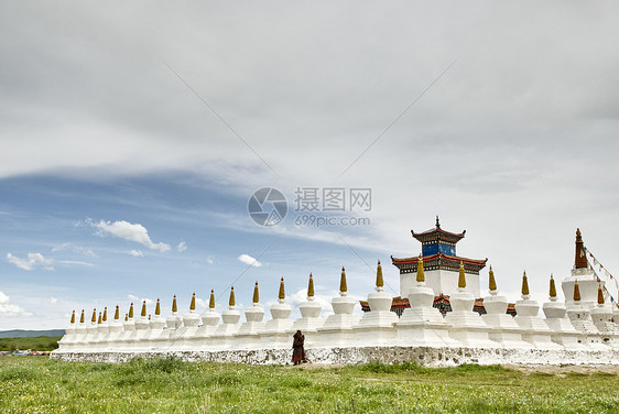 四川瓦齐达林寺庙图片