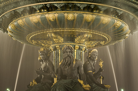 法国巴黎协和广场夜间喷泉图片