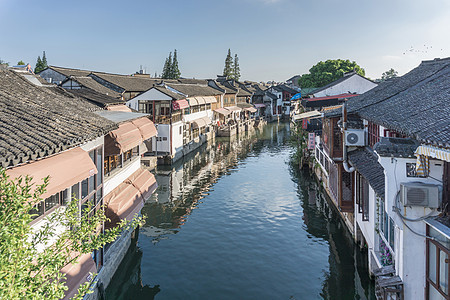 上海具有传统滨水餐馆的道上海图片