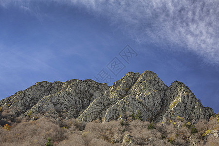 蒙特塞尼加泰罗亚西班牙欧洲的山峰图片