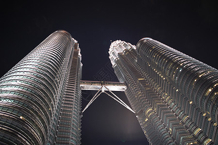 在夜间双子塔马来西亚吉隆坡图片