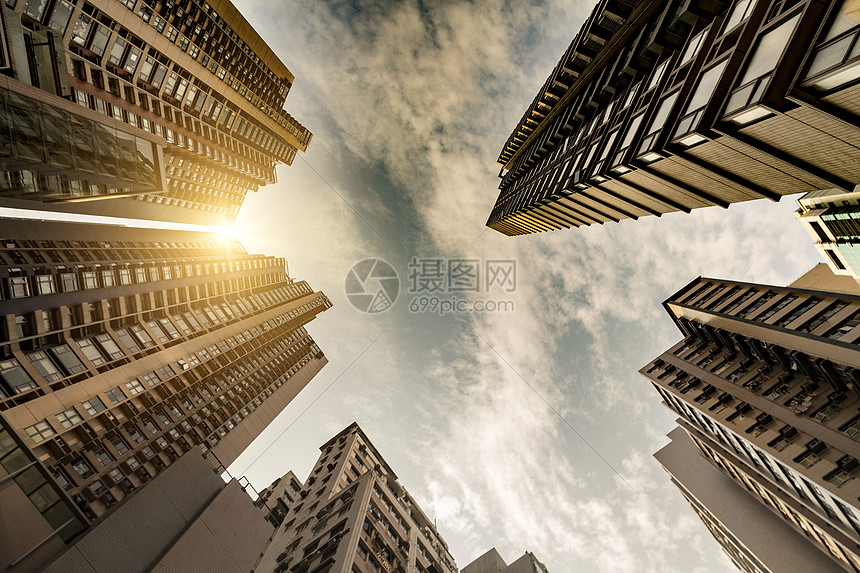 香港摩天大楼际的日落图片