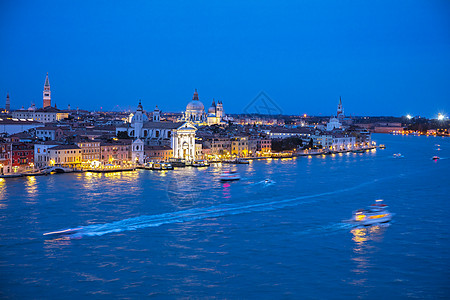 意大利威尼斯维内托Giudecca运河上空图片