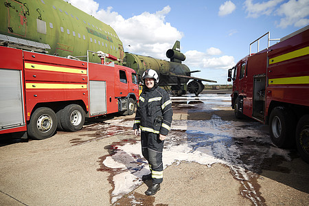 消防培训设施消防引擎员肖像背景图片