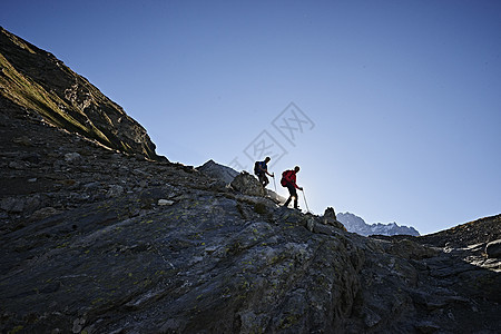 瑞士瓦莱州登山者朋友图片