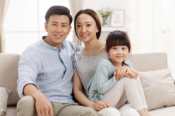 温馨的一家人图片