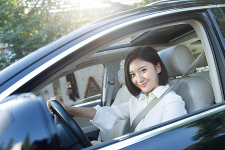 青年女人开车高清图片