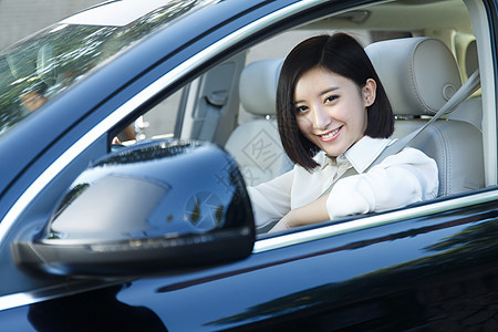 幸福驾车游白领青年女人开车图片