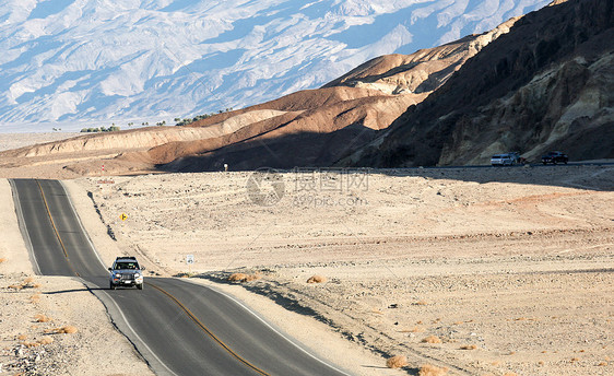 山脉岩层风景美国谷道路图片