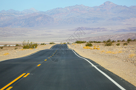 公路美景自由地貌旅游汽车广告背景图背景