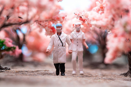 樱花树林中的医护人员图片