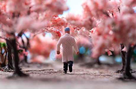樱花树下的医护人员图片