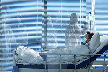 防疫医生和患者在病房里图片