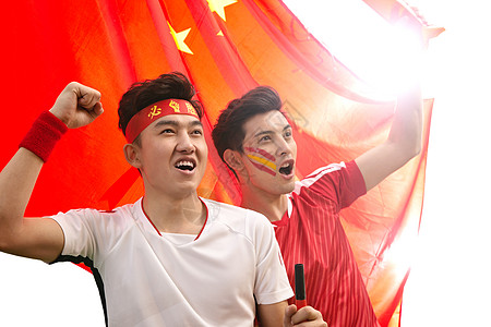 青年人比赛表现积极兴奋的球迷欢呼庆祝获胜图片素材