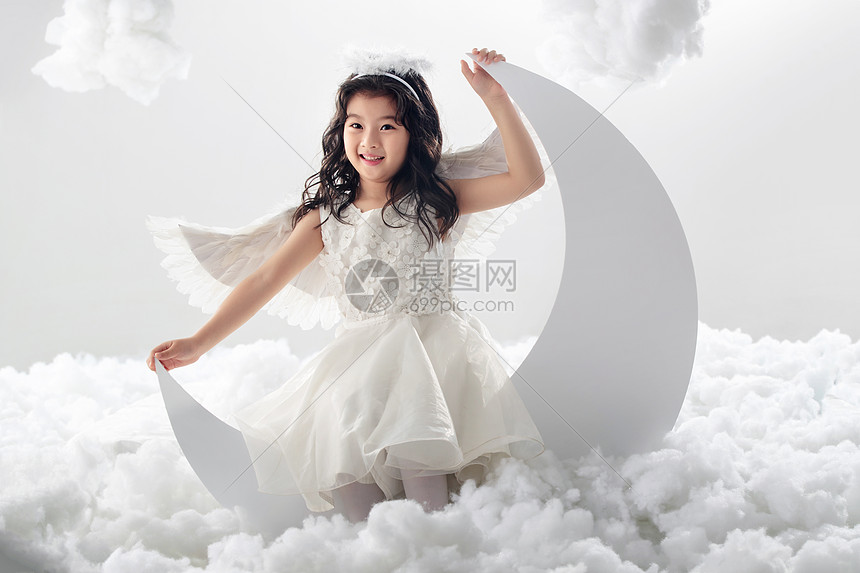 头饰东方人人坐在月亮上的快乐小天使图片