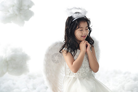 纯洁仙女虚构快乐的小天使做祈祷图片