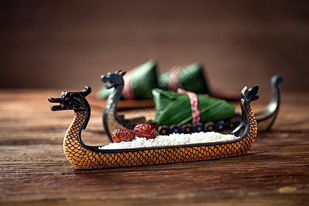 小元素端午节粽子和龙舟背景