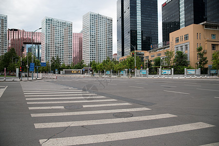 北京城市道路和商务办公楼图片