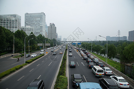 北京城市道路和商务办公楼图片