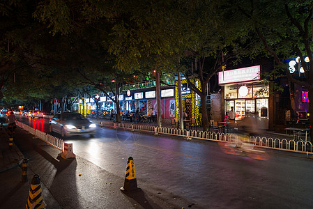 城市道路夜景北京街道的景象和城区背景