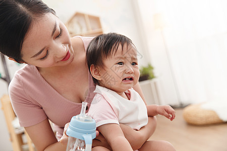 婴儿用品幼儿女人妈妈和宝宝图片